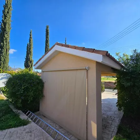 Cyprus Holiday home Moni